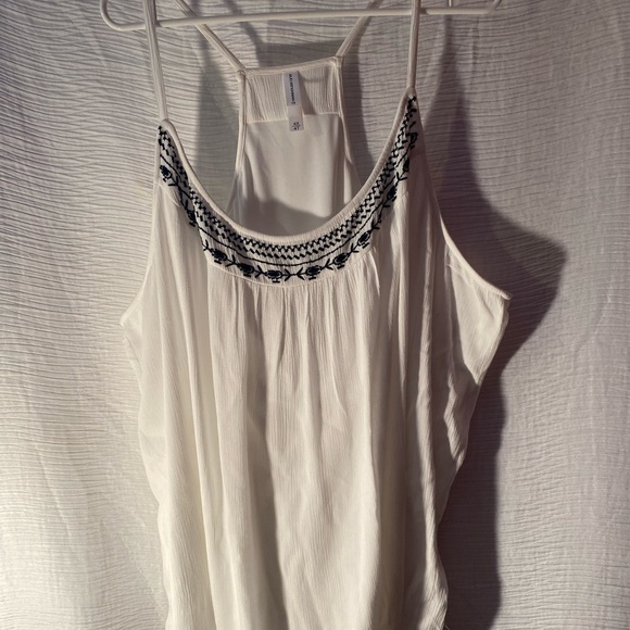 Warehouse Tops - 4/$30 Warehouse One Black and White Top 4x